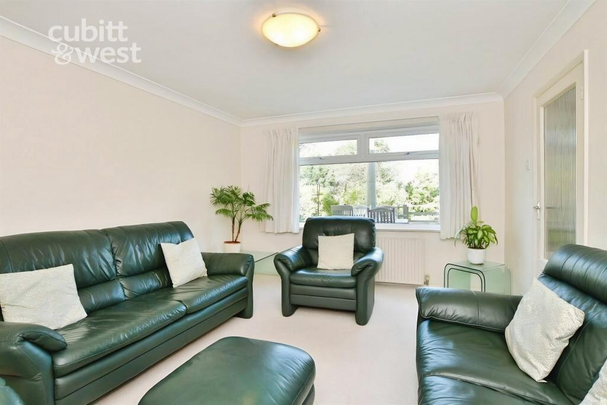 4 bedroom semi-detached house to rent - Photo 1