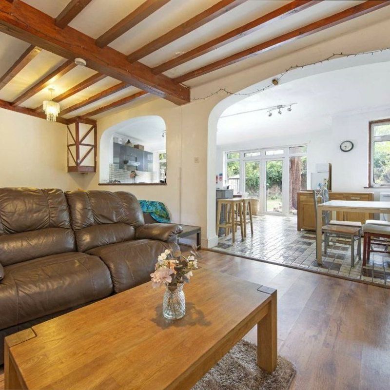 Cobham Road, Wood Green, N22 - Photo 1