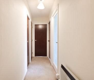 Kings Avenue, Watford, Hertfordshire, WD18 - Photo 4