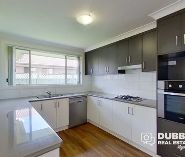 Modern Family Home in Prime Location - Photo 5