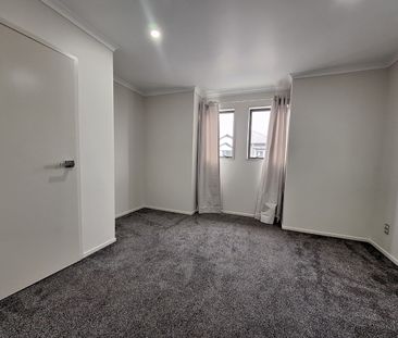 2 Bedroom Townhouse with Separate garage - Photo 4