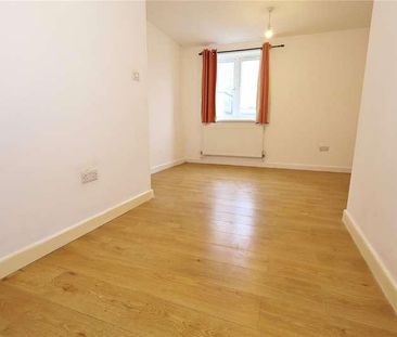 Chapel Street, Woking, Surrey, GU21 - Photo 3