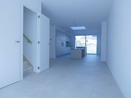 Gerenoveerde woning te Assebroek - Photo 2