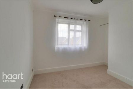 5 bedroom end of terrace house to rent - Photo 3