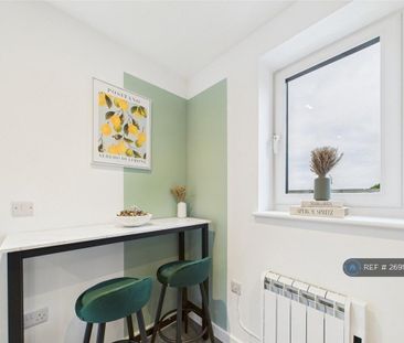 2 bedroom flat to rent - Photo 6