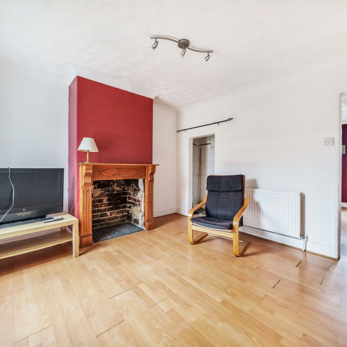 2 bedroom property to rent - Photo 1