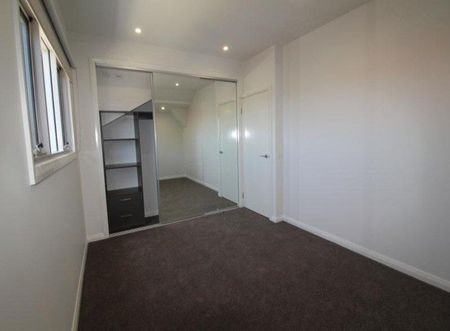 Beautiful Townhouse In The Perfect Location - Photo 3