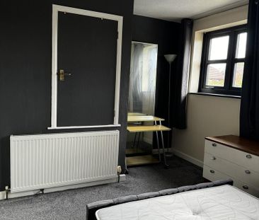 2 bedroom end of terrace house to rent - Photo 6