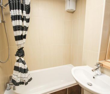 1 bedroom ground floor flat to rent - Photo 4