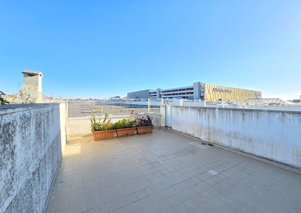 1 bedroom flat with two terraces next to Glicinias!