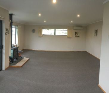 Charming 2 Bedroom Home in Havelock North - Photo 5