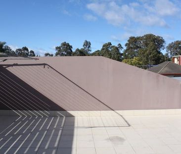 Modern Townhouse for Relaxed Lifestyle - Photo 6