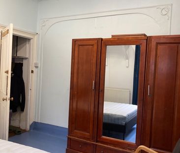 Room in a Shared House, Ivydale Road, SE15 - Photo 1