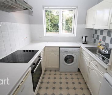 2 bedroom flat to rent - Photo 5