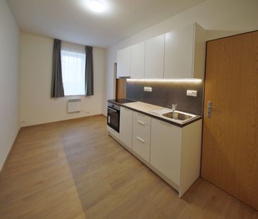 Pronájem bytu 2+1 36 m² - Photo 1