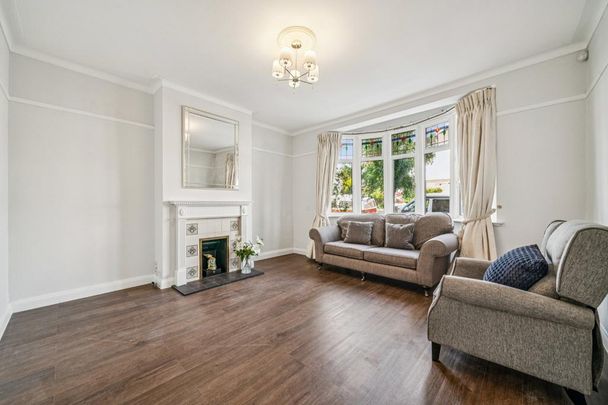 4 bedroom semi-detached house to rent - Photo 1