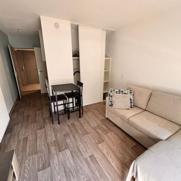 Location Appartement 1 pièce 19m² FRANQUEVILLE ST PIERRE 76520 - Photo 1