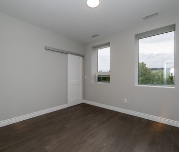 For Lease - 920 1st Avenue, Owen Sound, Ontario - Photo 4