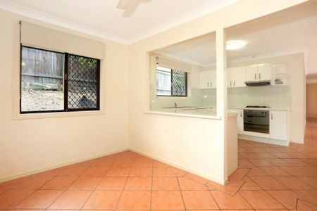 2 Mara Court, Ashmore QLD, Belconnen - Photo 5