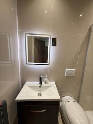 Room in a Shared House, Greyhound Lane, SW16 - Photo 1