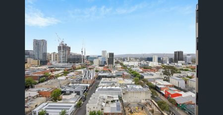 Furnished Bohem Apartment with Stunning City-to-Hills Views - Photo 2