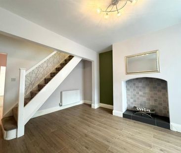 2 bedroom terraced house to rent - Photo 2