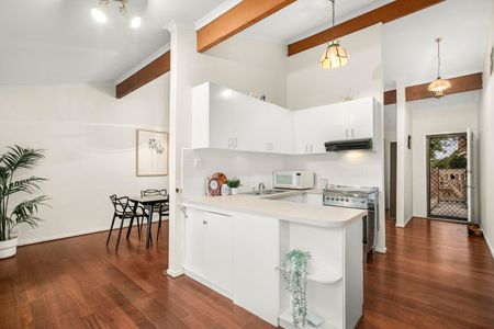 1/46 Green Street, Ivanhoe VIC 3079 - Photo 2