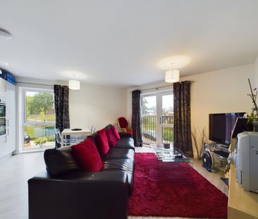 2 bedroom flat to rent - Photo 2