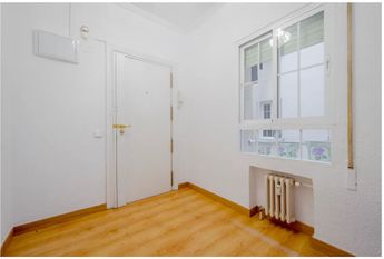 Calle de Pilar de Zaragoza, Madrid, Community of Madrid 28028