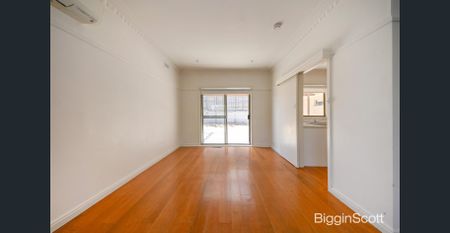 Contemporary Comfort in Prime Glen Waverley Location - Photo 2