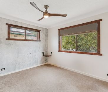 STUNNING RENOVATED UNIT IN THE HEART OF COOLANGATTA - Photo 4