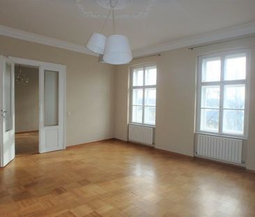 KREMS-STEIN, Helle 3-Zimmer Altbauwohnung mit möglichem Parkplatz u... - Foto 1
