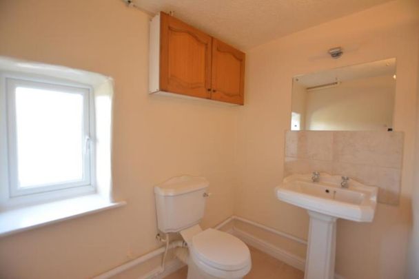 2 bedroom cottage to rent - Photo 1