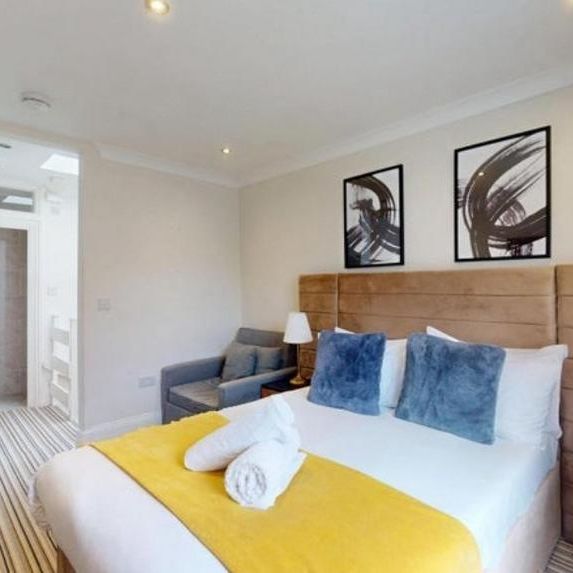 Studio to rent - Photo 1