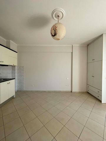 Studio/Γκαρσονιέρα για ενοικίαση Αγία Σοφία (Πάτρα) - Photo 3