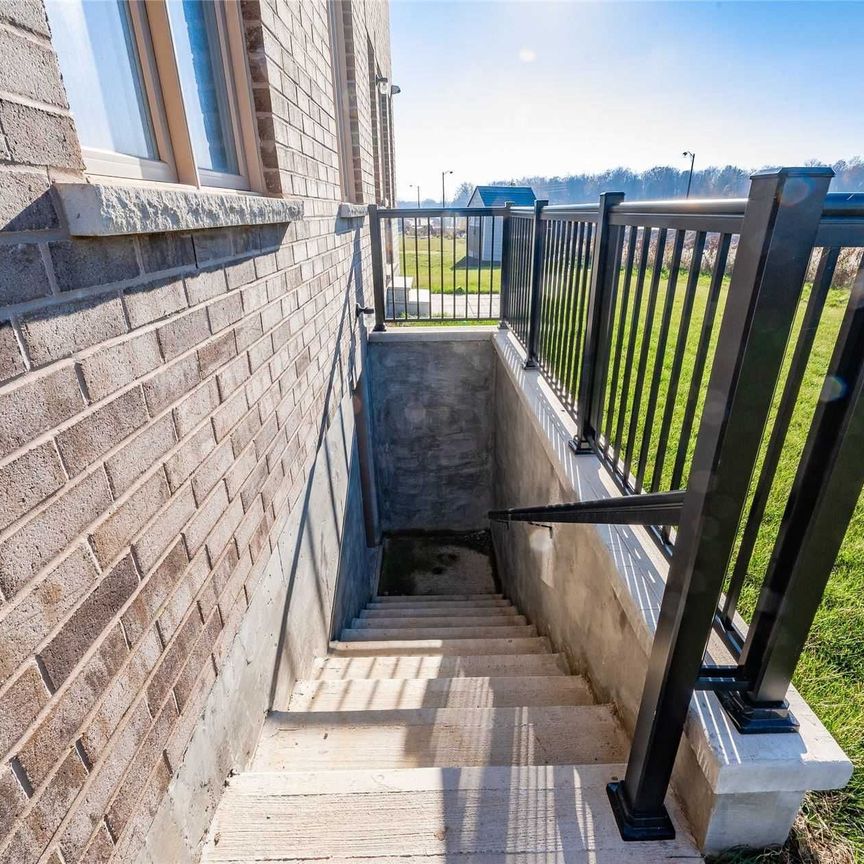 For Lease - 3462 Clayton Trail Unit# Bsmt, Oakville, Ontario - Photo 1