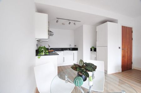 2 bedroom apartment to rent - Photo 2