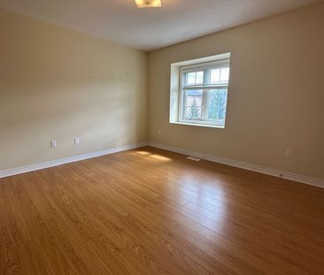 For Lease - 15 Old Colony Road Unit# 70, Richmond Hill, Ontario - Photo 2