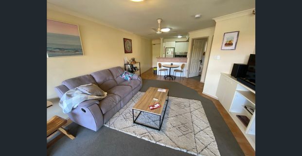 "CASA PASHEN" - Charming 2-Bedroom Unit with City Views - Photo 1