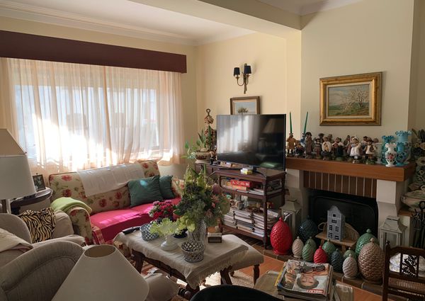 Apartamento T2 Mobilado na Praia da Barra.