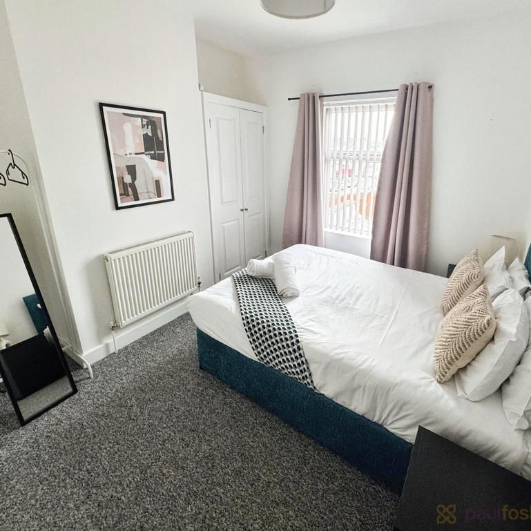4 bedroom house to rent - Photo 1