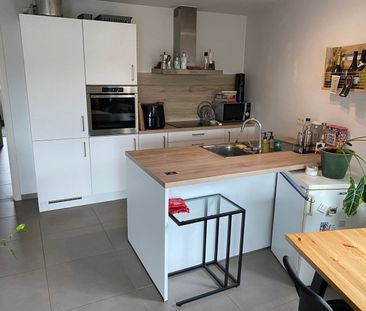 Recent gelijkvloers appartement met groot terras en 2 autostaanplaa... - Foto 4