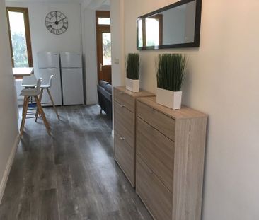 CHAMBRE EN COLOCATION AVEC SDD ET WC PRIVES PROCHE IUT INSET ET GARE - Photo 4