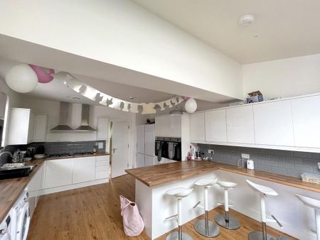 7 bedroom terraced house to rent - Photo 4