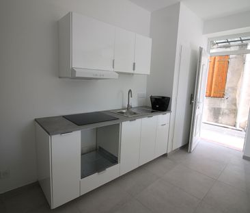 Location Appartement 2 pièces 41m² NIMES 30000 - Photo 4