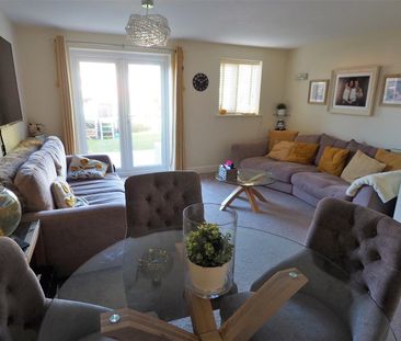 Lodge Farm Chase, Ashbourne, Derbyshire DE6 1GY - Photo 1