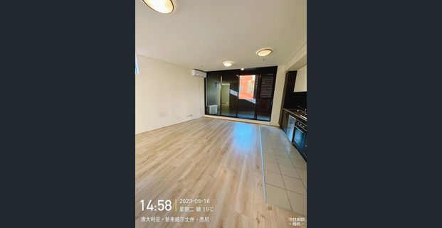 🏡Fully Furnished-Modern 2 Bedroom 2 Bathroom Apartment in Zetland! CONFIRM THE LEASE TERM IN ADVANCE! - Photo 1