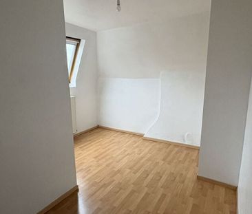 Appartement te huur in Péruwelz voor € 500 met 1 slaapkamer - Foto 1