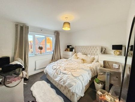 Lowfield Crescent, Littleport - Photo 2