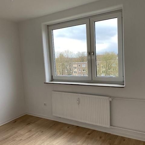 *Frisch renovierte 3-Zimmerwohnung mit Balkon und toller Aussicht* - Photo 1